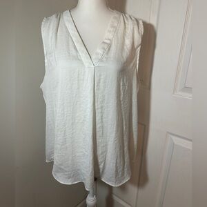 Chaus New York V Neck Sleeveless Blouse.
